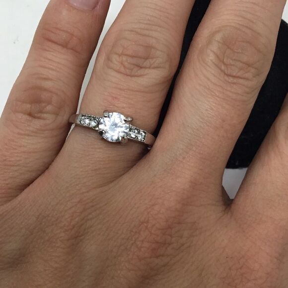 3/4 Carat Round Cut CZ 4-Prong Engagement Ring H15 - Picture 1 of 7